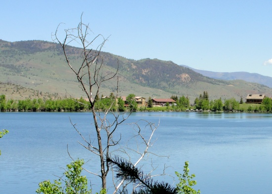 Merrell Lake: Hubbard's Yellowstone Lodge | Wildtalesof.com